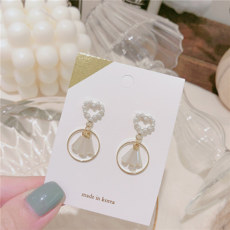925 Silver Needle South Korea East Gate Simple French Love Earrings Girls Baitao Heart-shaped Earrings