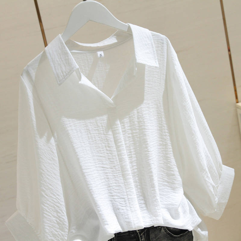 White loose shirt with cotton V-neck for women's new summer 2019 simple Pullover head short back long cotton bat sleeve shirt