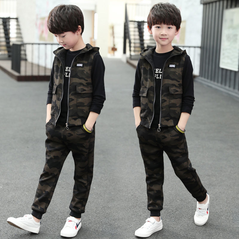 Children's spring suit 2020 new Korean camouflage three piece set / two piece set
