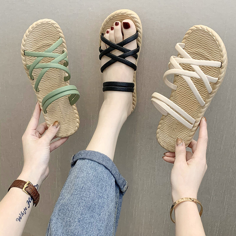 New sandals for women to wear in summer