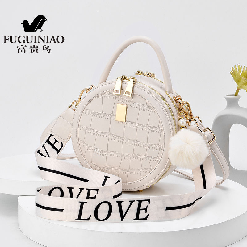 Crocodile soft leather bag for women new 2020 versatile portable shoulder bag tassel small round Bag Mini messenger bag for women