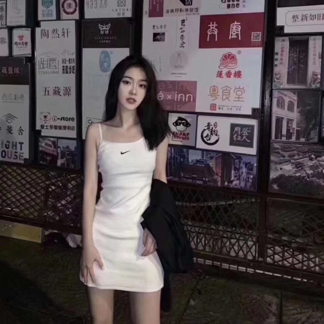 Spring and summer 2020 crazy call ~ net red small hook NK knitting elastic body show figure suspender dress