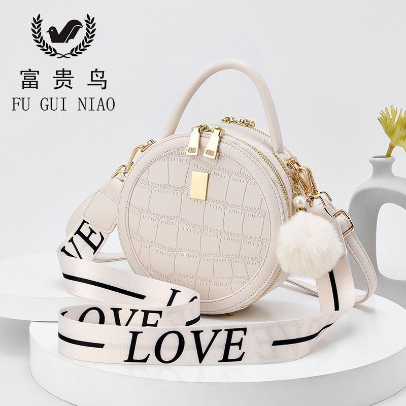 Crocodile soft leather bag for women new 2020 versatile portable shoulder bag tassel small round Bag Mini messenger bag for women