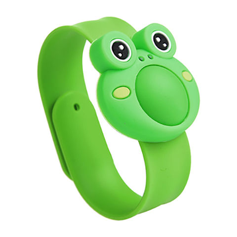 Essential mosquito repellent bracelet for children in summer