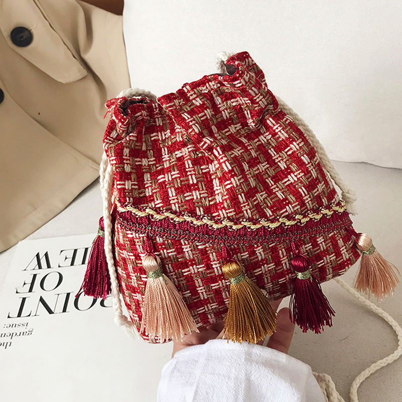 Hanfu bag women 2020 New Single Shoulder Messenger Bag tassel versatile, Chinese elements retro style woven small bucket bag