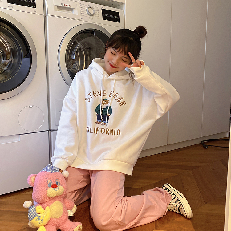Three dimensional cartoon bear embroidered thickened Hoodie