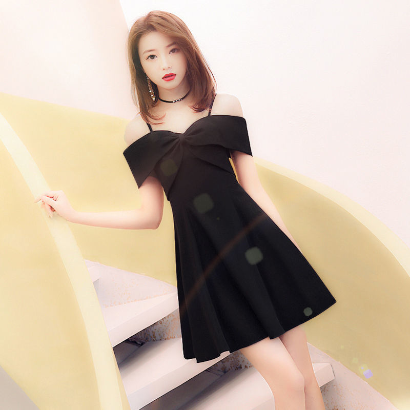 Small evening dress women 2020 new banquet temperament host short style usually wear black suspender dress