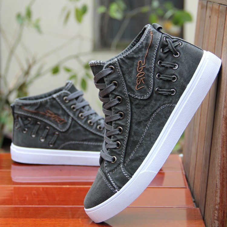 Spring and Summer Boys' canvas shoes fashion shoes men's casual shoes Korean fashion board shoes high top denim shoes men's shoes