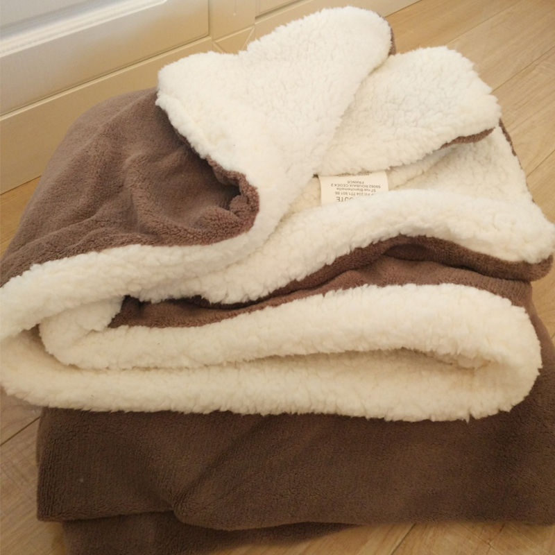 Small blanket blanket blanket blanket double layer thickened Blanket Quilt small blanket coral velvet office lunch nap blanket