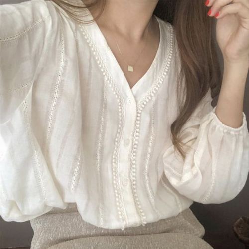 Heygirl black brother super beautiful V-neck lace shirt women's Korean white Long Sleeve Shirt early 2019
