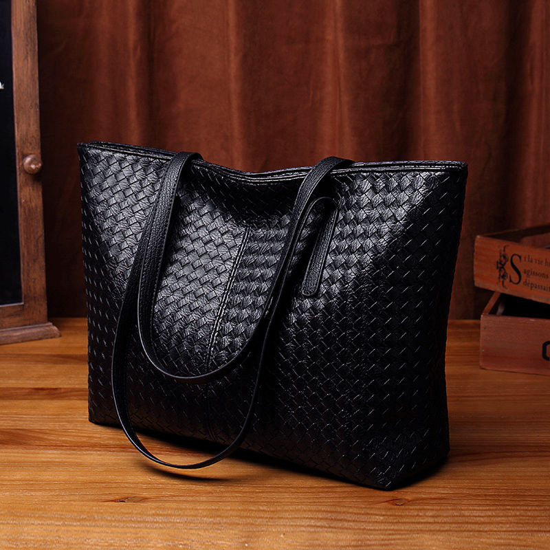 Bag 2020 new women's bag fashion woven bag large capacity shoulder bag fashion casual tote bag simple big bag