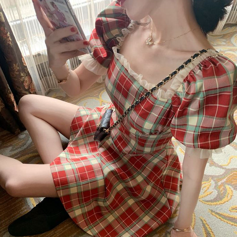 Retro Plaid red dress for women's summer new square neck bubble sleeve French waist closing girlfriends short skirt