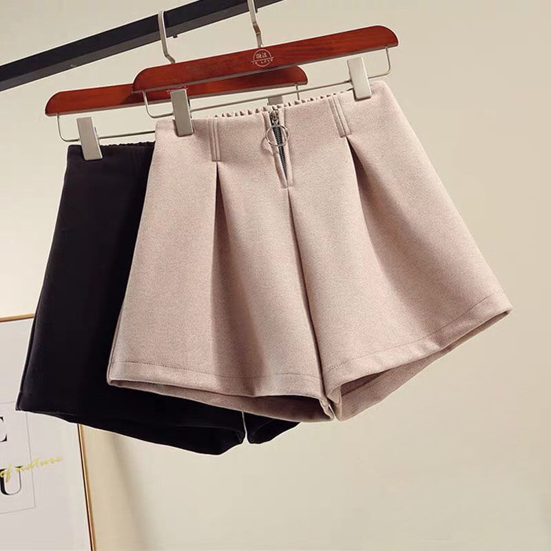 Woollen shorts women's autumn winter 2020 new large size versatile winter High Waist Wide Leg autumn wear bottoming boots pants