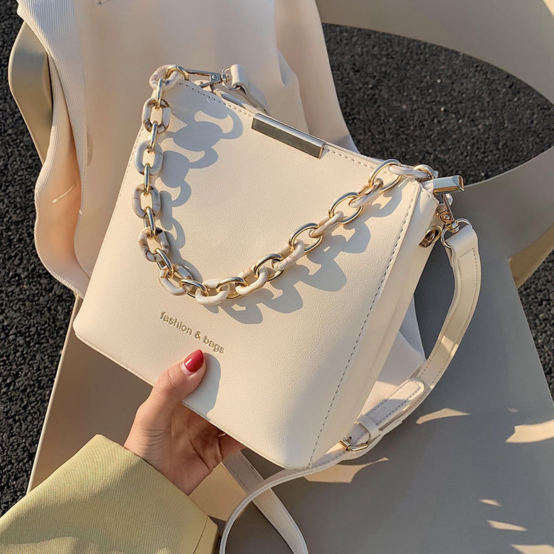 Bag women 2020 new fashion summer small fresh messenger bag versatile ins net red bucket bag foreign style shoulder bag