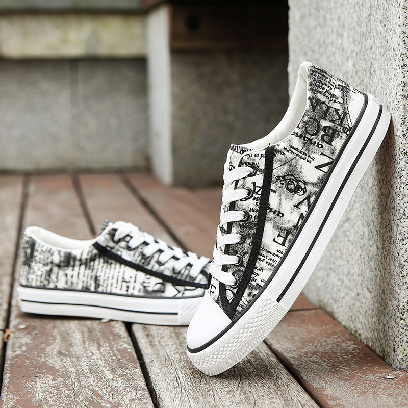 Spring and autumn men's low top canvas shoes men's shoes Korean sports shoes breathable student graffiti shoes casual shoes