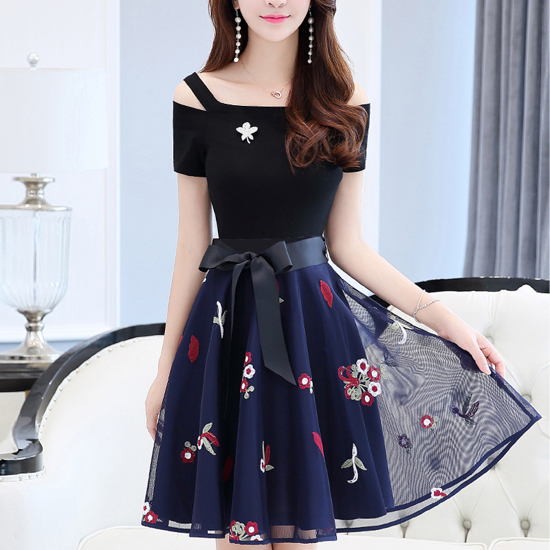 Off shoulder dress women's summer waist skirt 2020 new summer dress women's Korean version of slim fashion one shoulder skirt