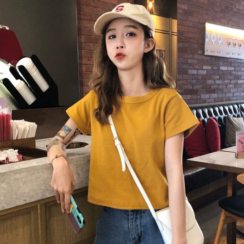 Wear T-shirt with short collar and short sleeves for girls