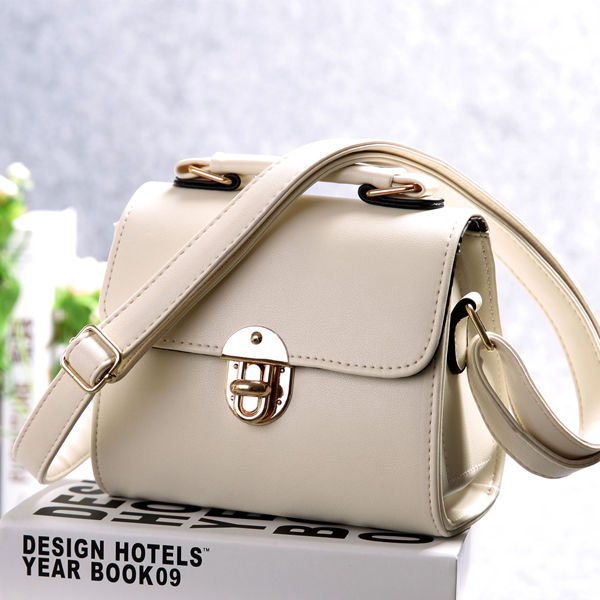 Bag women's autumn 2020 new fashion Korean student versatile portable Single Shoulder Messenger Bag Small Square bag