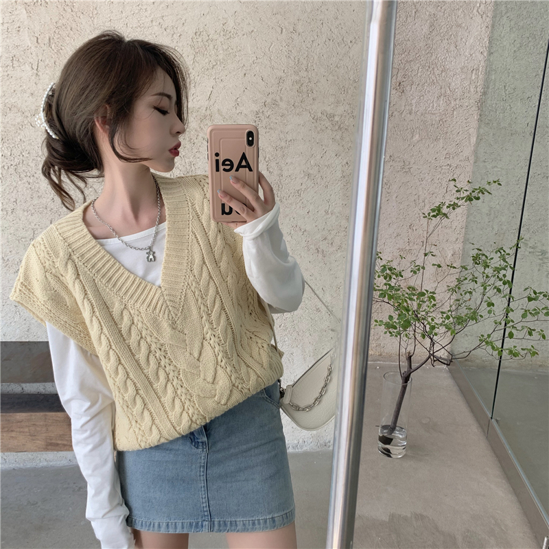 Real price V-neck foreign style sweater vest knitted vest college Top + white Long Sleeve T-Shirt