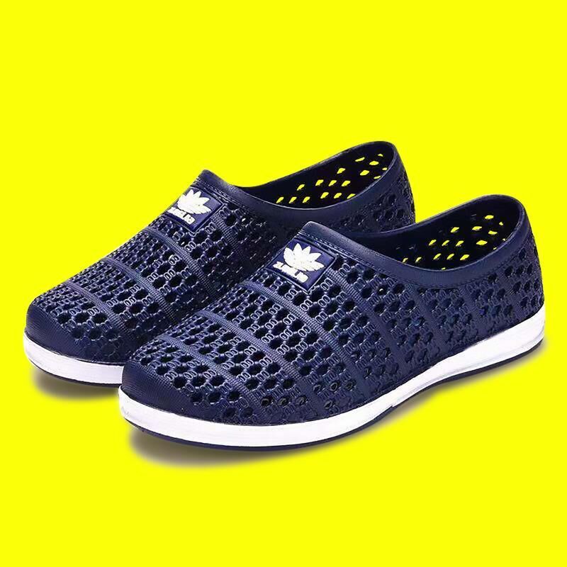 Cave shoes summer 2020 men and women's leisure soft sole anti slip waterproof breathable plastic beach shoes Baotou couple sandals
