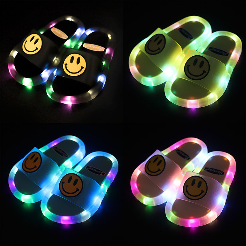 Summer new Korean version of children's sandals for men and women indoor and outdoor soft soles antiskid children's net red luminous shoes