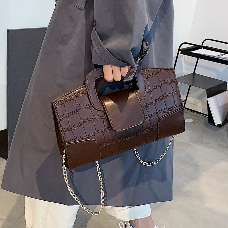 Fashion chain small bag women's bag autumn / winter 2020 new fashion fashion versatile messenger bag net red portable small square bag