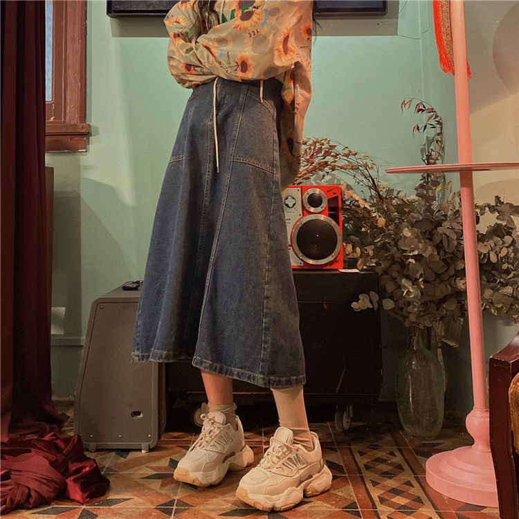 Spring and autumn 2020 New Retro Hong Kong Style medium length high waist slim student age reduced split denim skirt women's wear