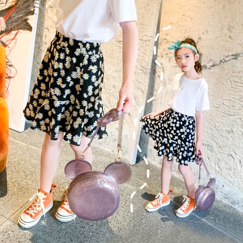 Children's Dress Girls' skirt in 2020 summer new fashion of China University Children's and little girls' foreign style fairy dress and small daisy skirt fashion
