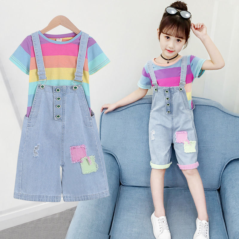 Girl's suspenders suit new style in summer