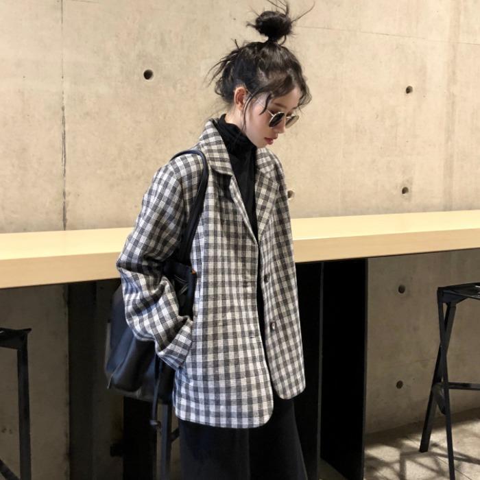 Plaid suit coat women's autumn 2020 new Korean loose and versatile long sleeve top temperament net red small suit