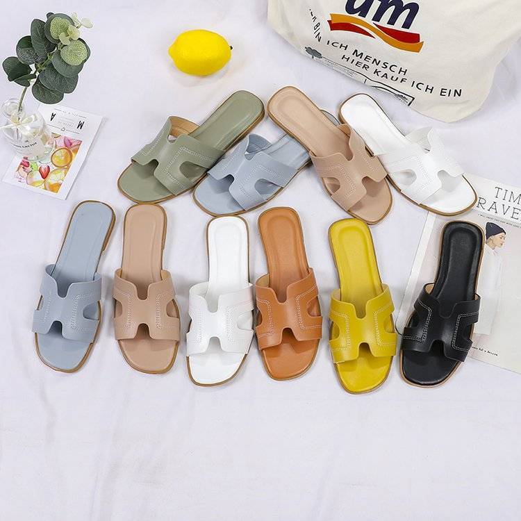 New flat bottomed women's shoes summer sandals one word slippers women beach sandals