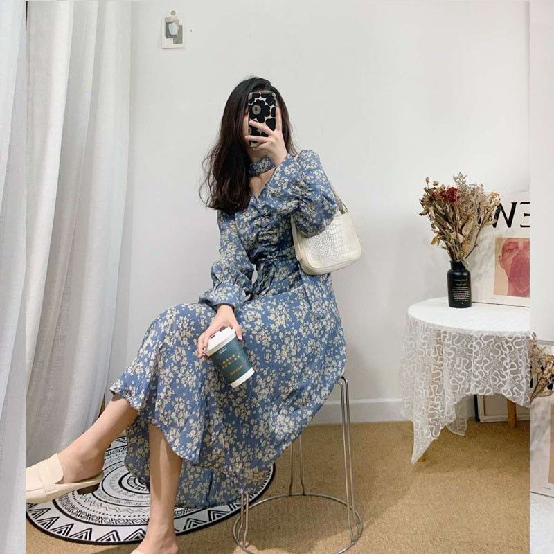 Retro Style Floral V-neck dress women's trumpet sleeve autumn / winter 2020 Korean version with waistline and thin underlay
