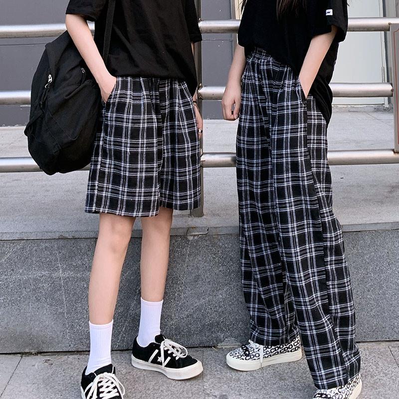 Casual pants 2020 new Korean version ins retro Plaid Shorts + loose straight tube wide leg drop pants for men and women