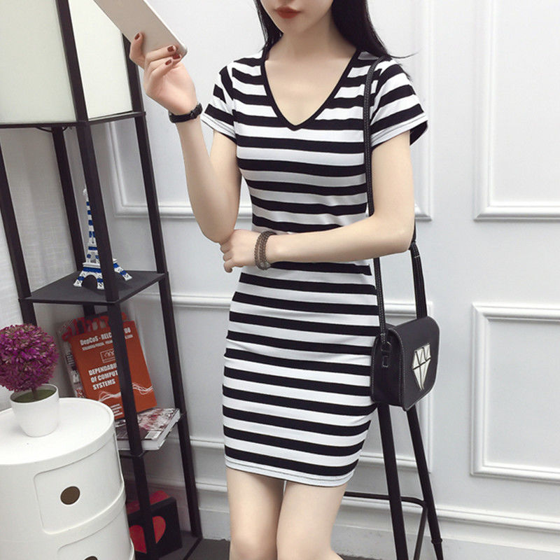 New summer short sleeve 5 / s loose striped buttock skirt on medium length V-neck dress