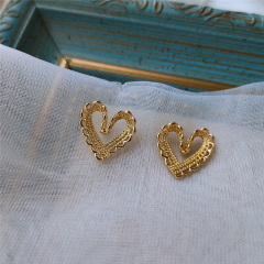 Lace Love Earrings S925 silver needle retro style court style baroque style small earrings