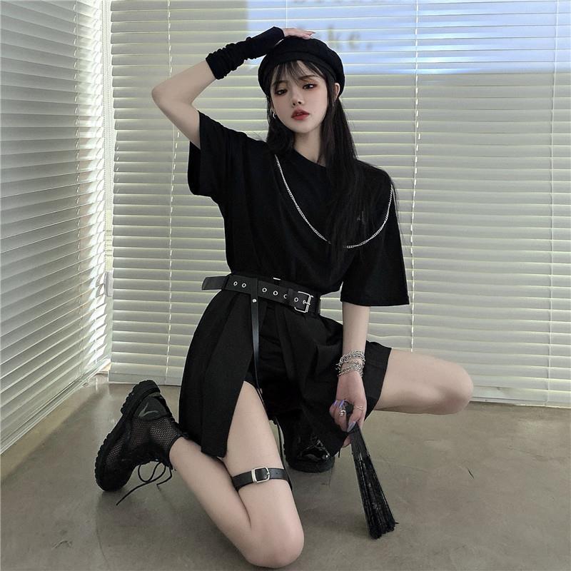 One piece / suit 2020 summer new Hepburn style design sense one piece pleated skirt women + Black Short Sleeve T-Shirt