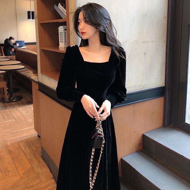 Square collar velvet long sleeve dress autumn winter French retro slim Hao benfeng design long skirt