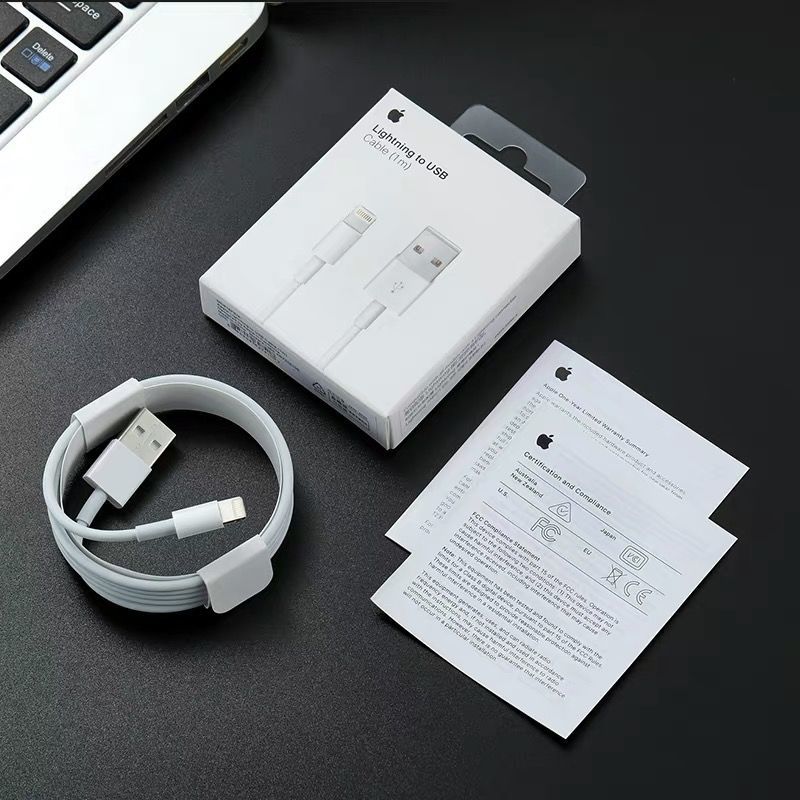 Apple universal data cable is compatible with full range of mobile phones, iPad supports charging, vehicle charging and data transmission