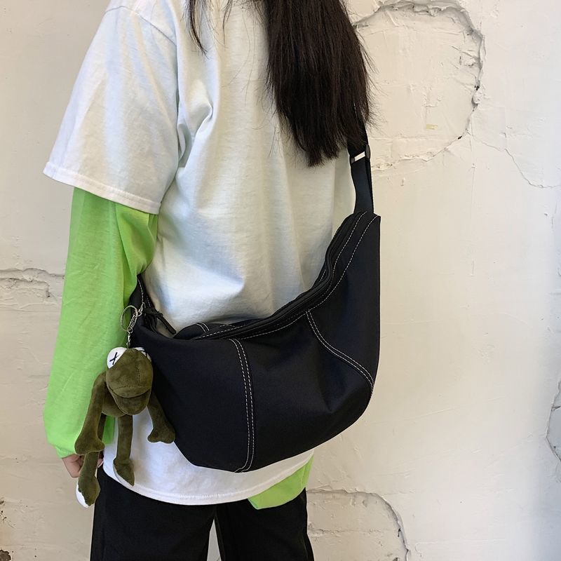 Ins Korean version of yuansuo ulzzang nylon cloth lovers' messenger bag 2020 New Literary Network red single shoulder dumpling bag