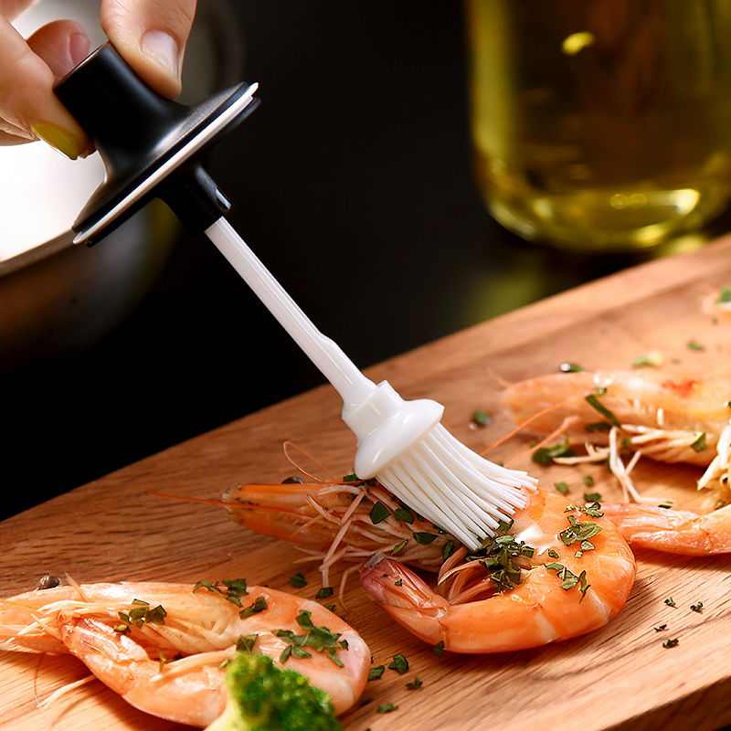 Oil brush with bottle kitchen pancake oil brush household high temperature barbecue brush sauce brush spoon cover integrated seasoning box salt pot