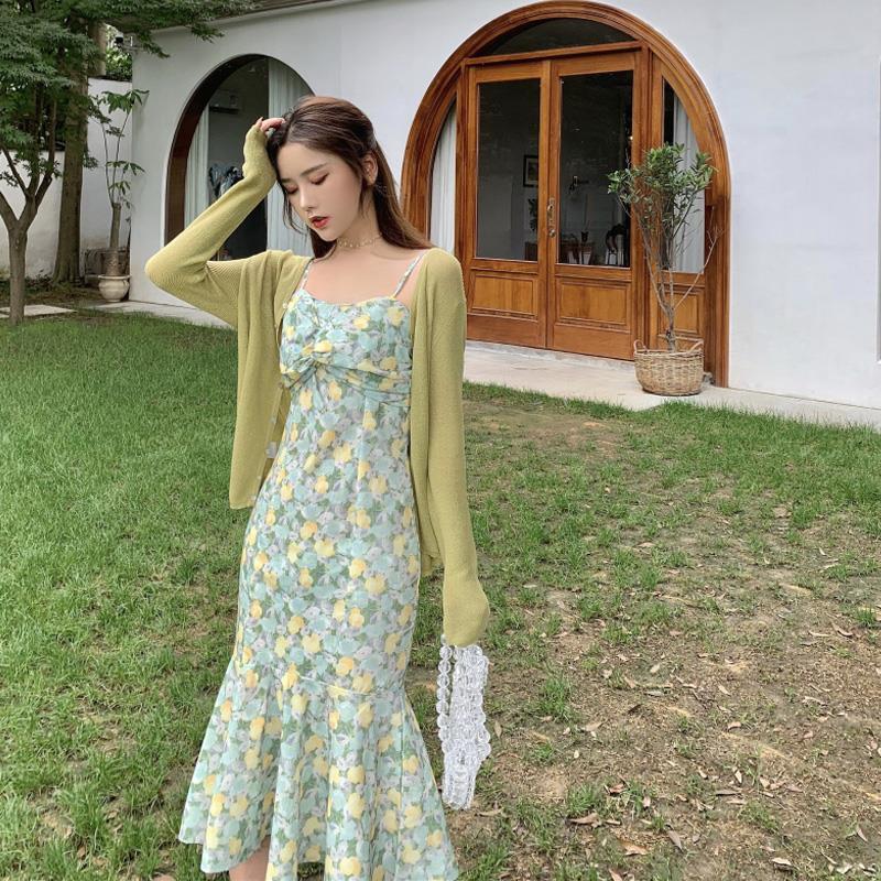 2020 autumn long skirt with thin waist, fishtail broken flower suspender dress, seaside holiday small fresh two-piece suit, female