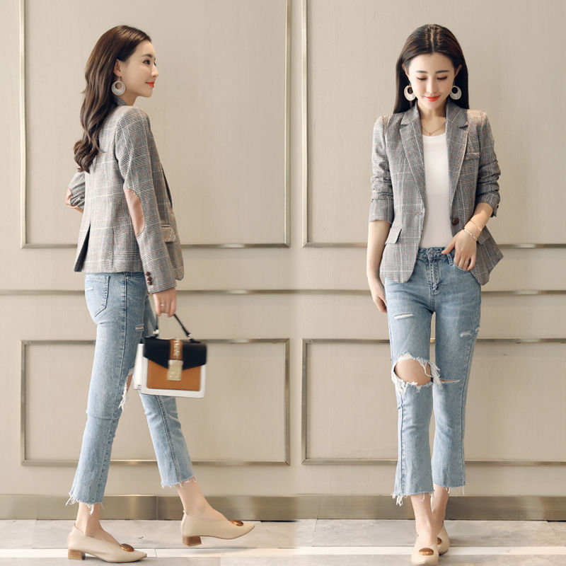 Small suit women's 2020 spring new Korean women's dress slim and versatile show thin Long Sleeve Plaid large size suit coat
