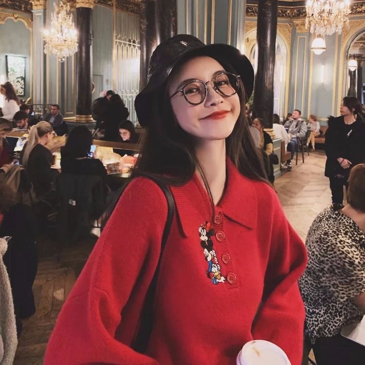 Zhang Dayi autumn new 2020 Korean embroidery Mickey hide and seek