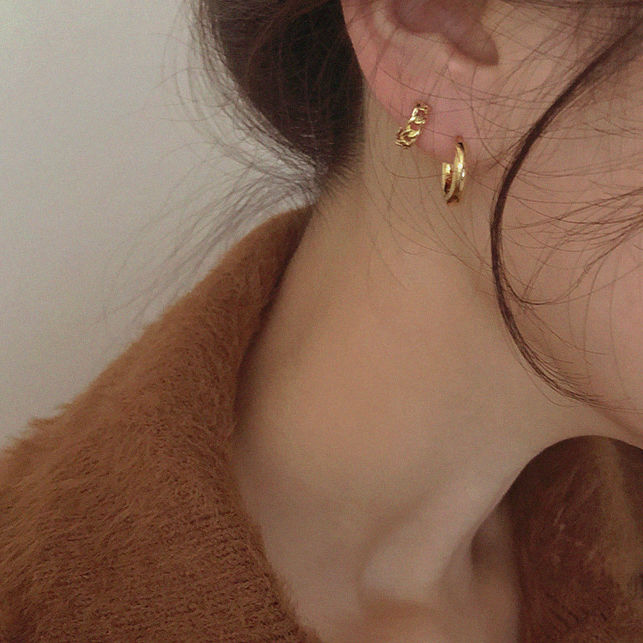 No need to pick earrings for sleeping women 925 pure silver net red temperament Korean simple ear buckle Earrings small twist Earrings