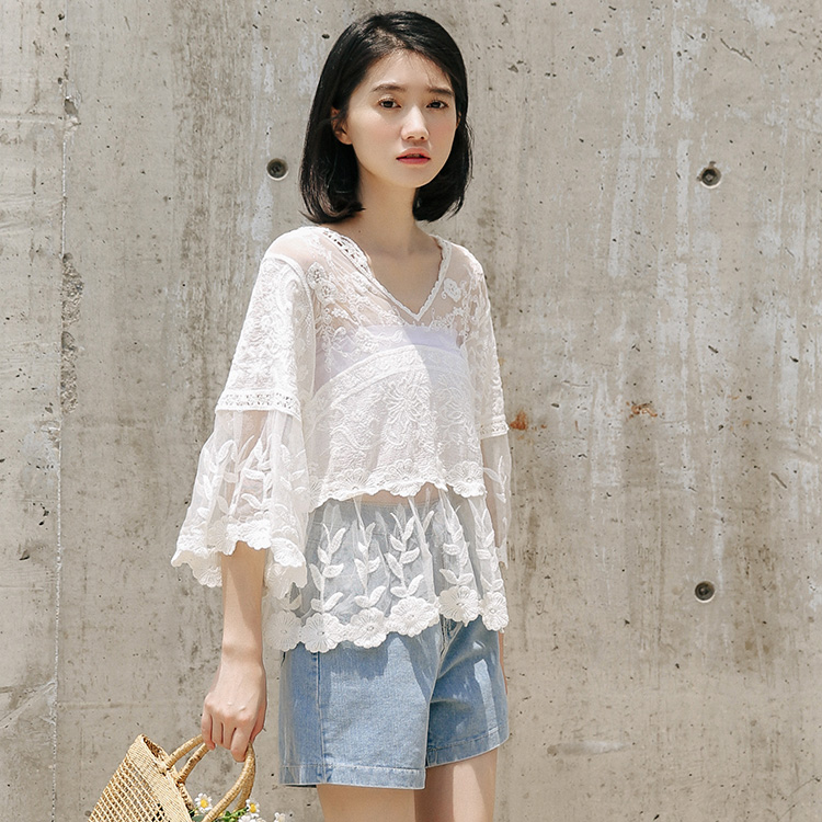Real photo 2021 summer new holiday style embroidered lace shirt loose blouse retro small fresh top