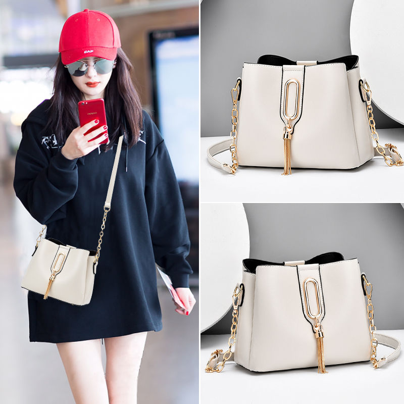 Bag women's new large capacity bucket bag fashion messenger bag women's small bag net red one shoulder tassel small square bag