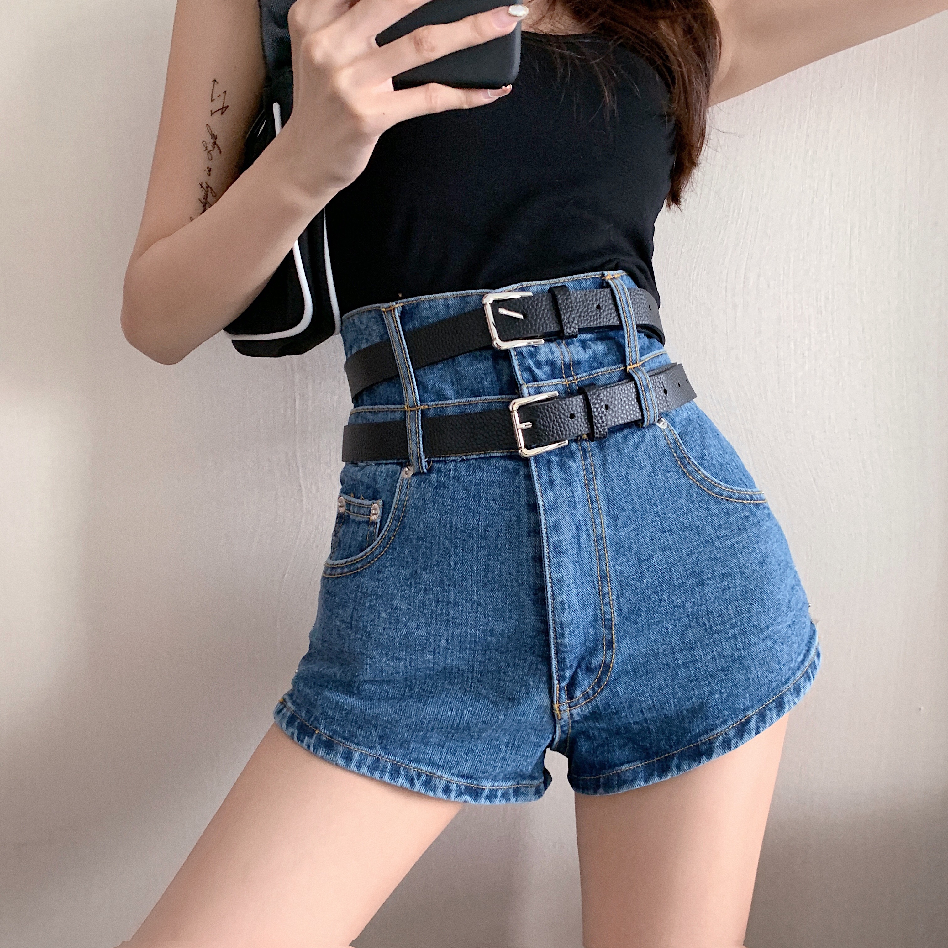 Real price! Slim personality design fashion split small sexy bag hip denim shorts hot pants