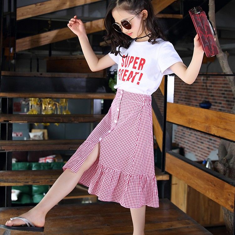 Girls' dress 2020 summer dress new children's short sleeve Suit Girls' Zhongda children's Korean version of foreign style leisure two piece set