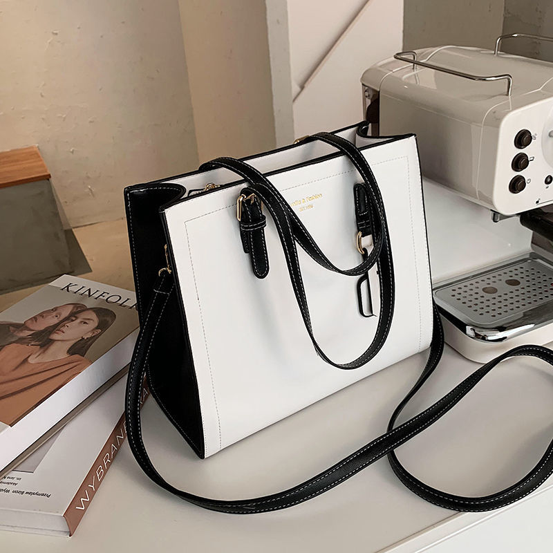 Autumn large capacity bag new fashion women's bag net red one Shoulder Messenger Bag versatile ins Tote Bag