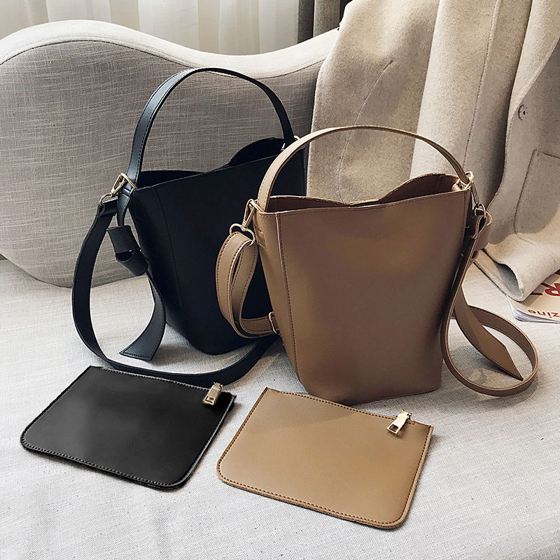 Bag women's bag new 2021 simple large capacity bucket bag mother bag Student Korean versatile One Shoulder Messenger Bag